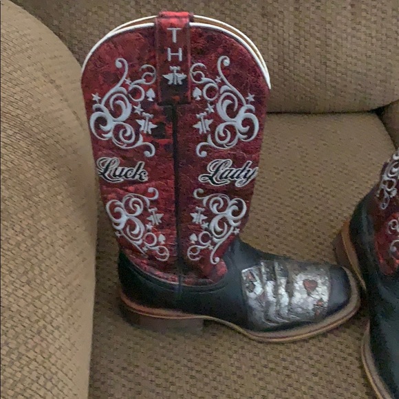 Love these boots, but time for a change - Picture 2 of 5